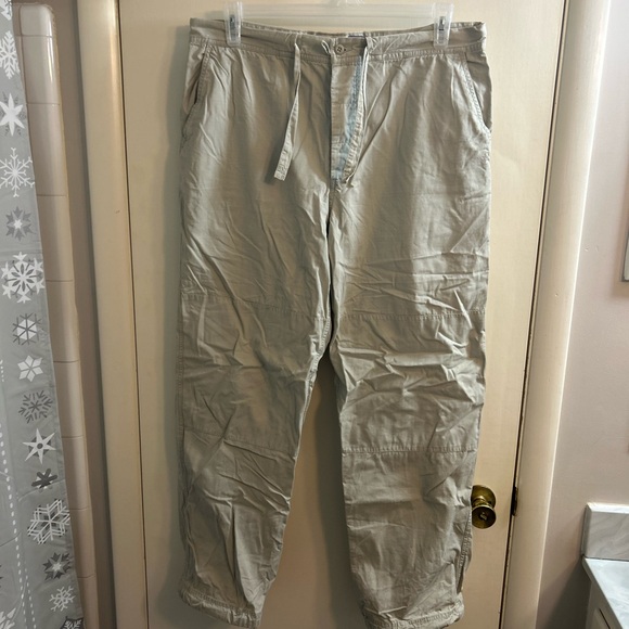 GAP Drawstring Cargo Pants - Picture 2 of 9